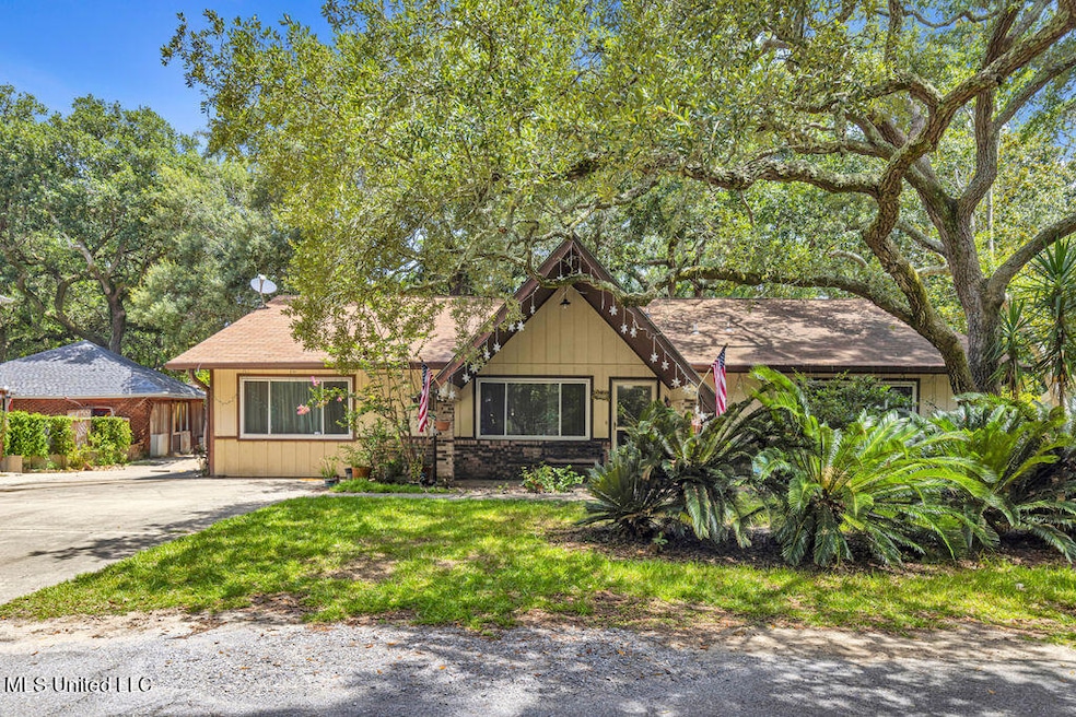 9416MeadowlarkAve-1