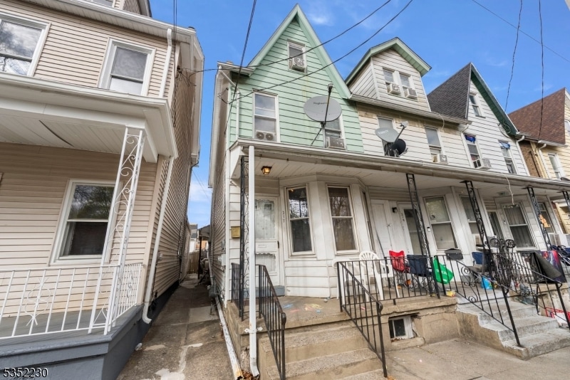 317 Mercer St, Phillipsburg, NJ 08865 - photo 1