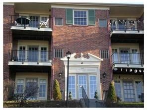 1040 Eve Dr unit D, Pittsburgh, PA 15216 - photo 1