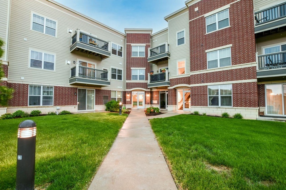 5194 Sassafras Dr unit 203, Fitchburg, WI 53711 - photo 1