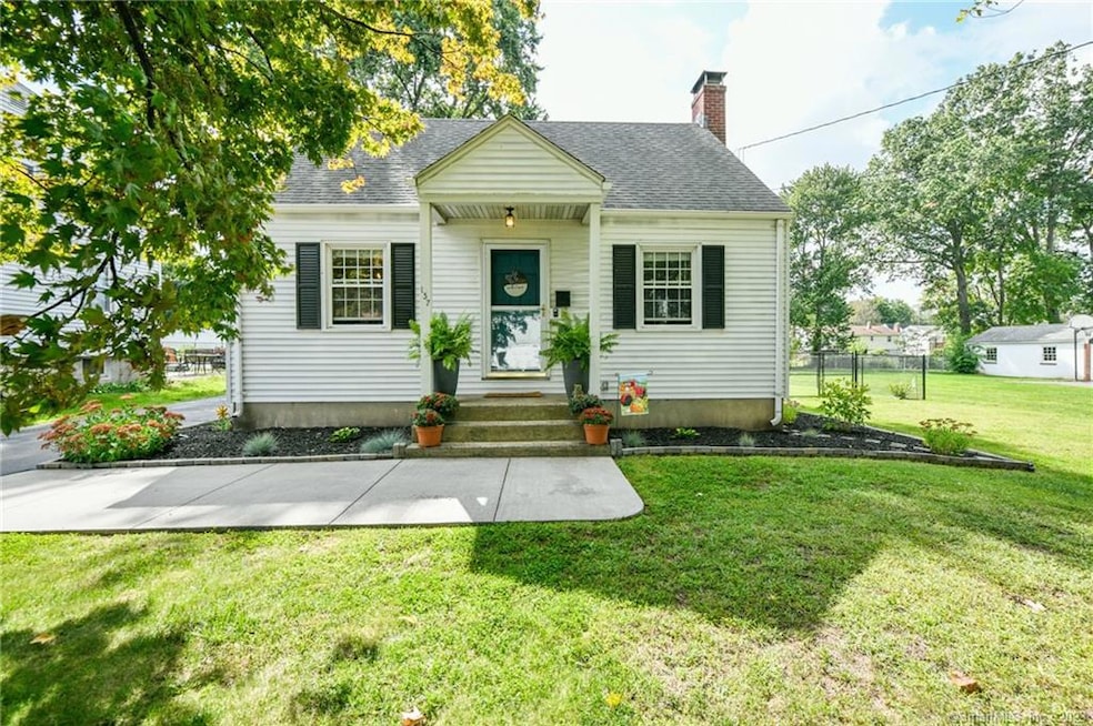 157 Stoddard Ave, Newington, CT 06111 - photo 1