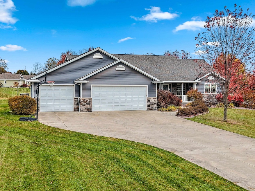 Under Contract $619,900