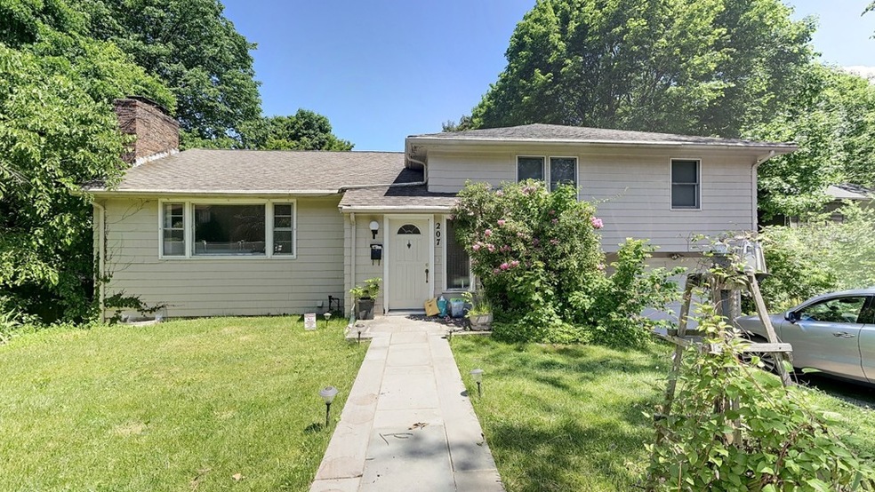 207 Brookline St, Newton Center, MA 02459 - photo 1