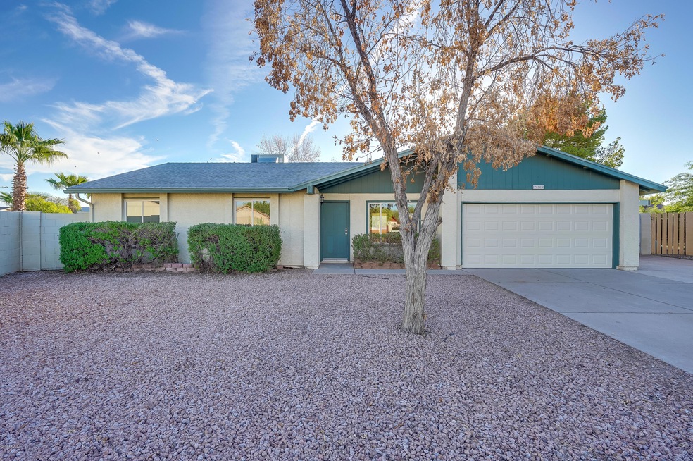 213 S Maple St, Chandler, AZ 85226 - photo 1