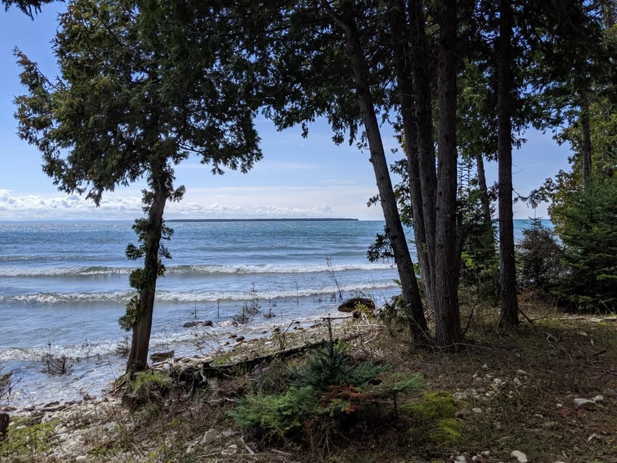 U.S. 2 Lake Michigan Mackinac Hideout (2
