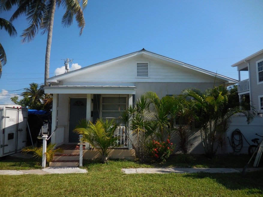 2603 Flagler Ave (2)