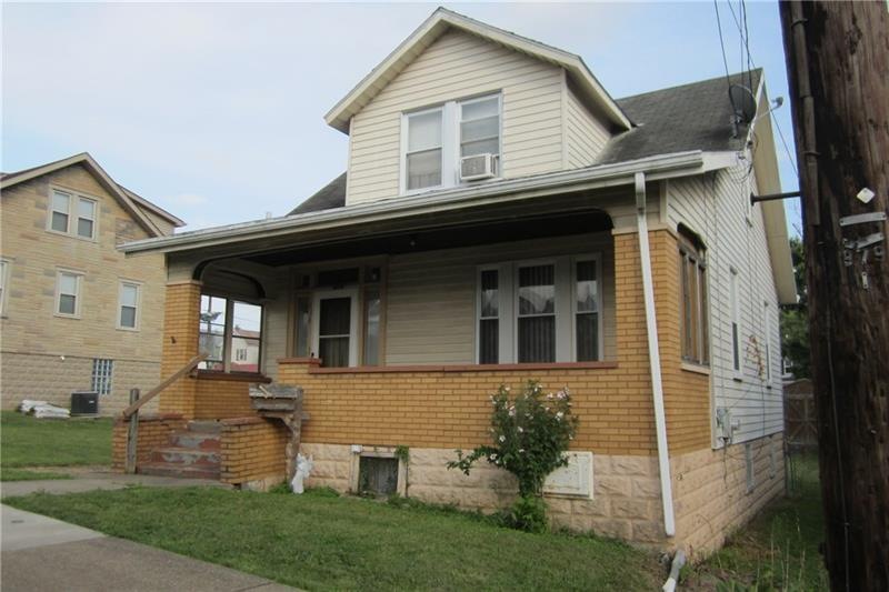 Welcome to 434 Giffin Ave.  This home is convenien