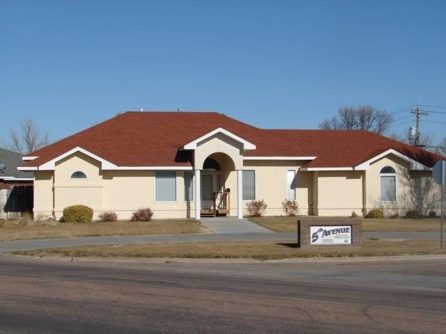 600 E 5th Ave, Hugoton, KS 67951 - photo 1