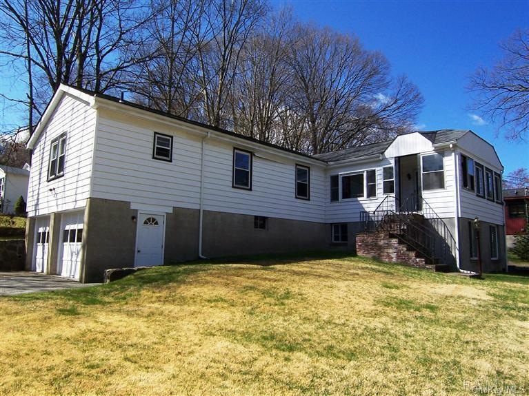 12 Hollowbrook Ln, Cortlandt Manor, NY 10567 - photo 1