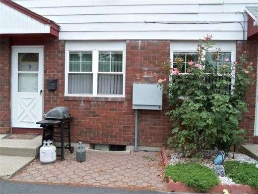 269 Chicopee St unit 6, Chicopee, MA 01013 - photo 1