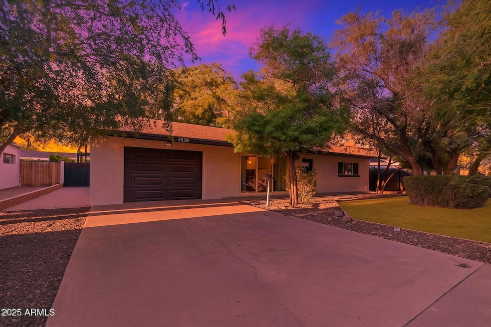 3938 E Cheery Lynn Rd, Phoenix, AZ 85018 - photo 1
