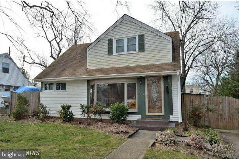 6914 Columbia Dr, Alexandria, VA 22307 - photo 1