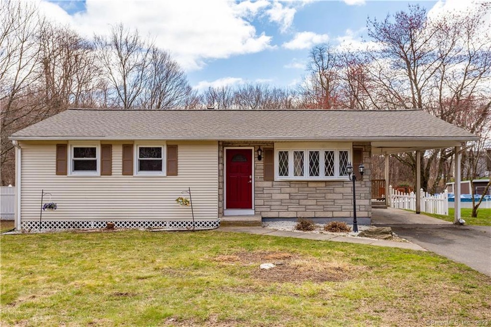 Welcome to 275 Witches Rock Rd., just north of Ced