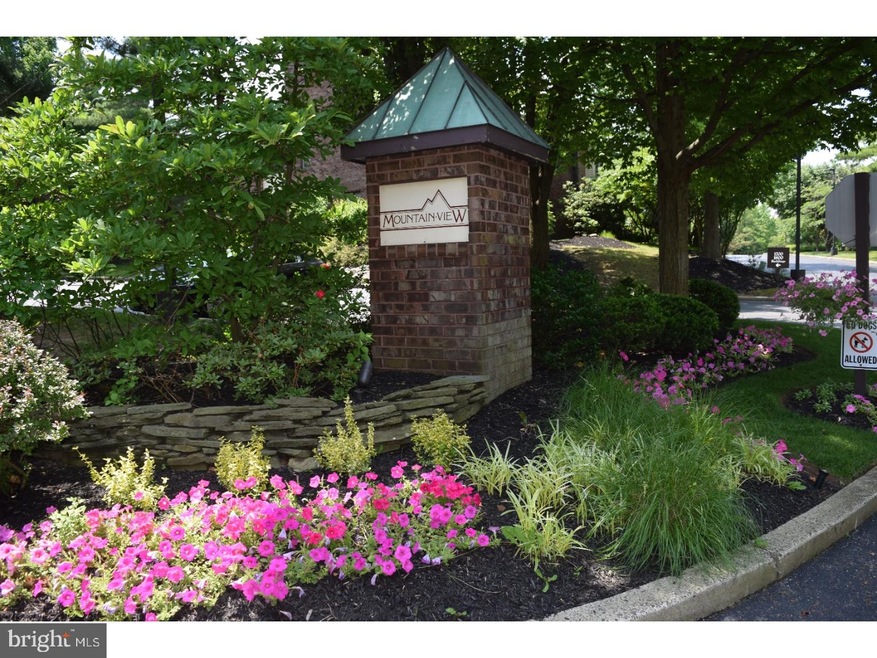 910 Mountainview Dr unit 910, Chesterbrook, PA 19087 - photo 1