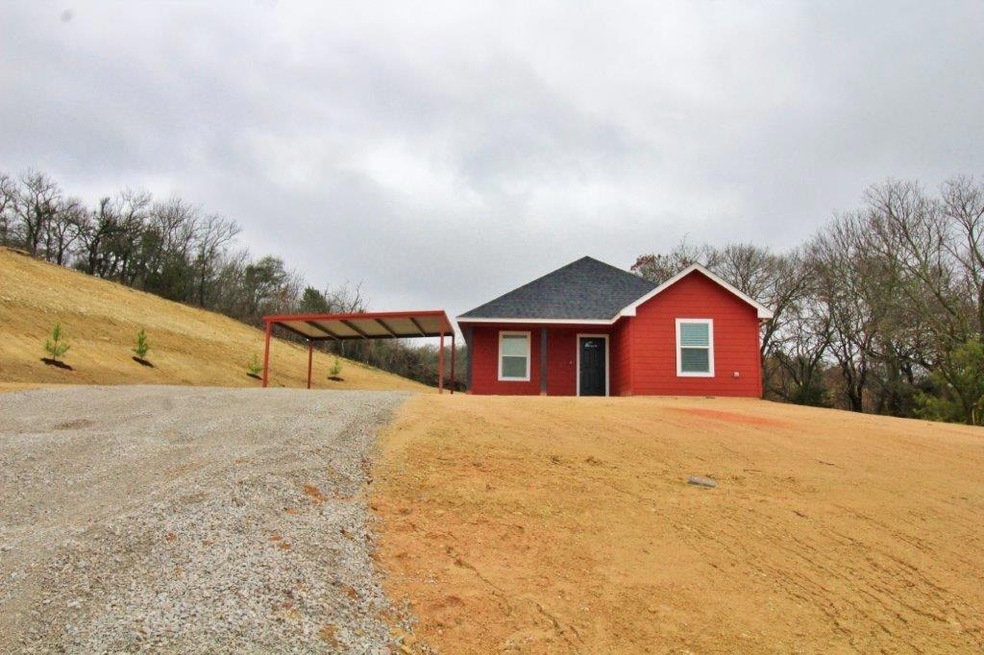 109 Tnt Ct, Springtown, TX 76082 - photo 1