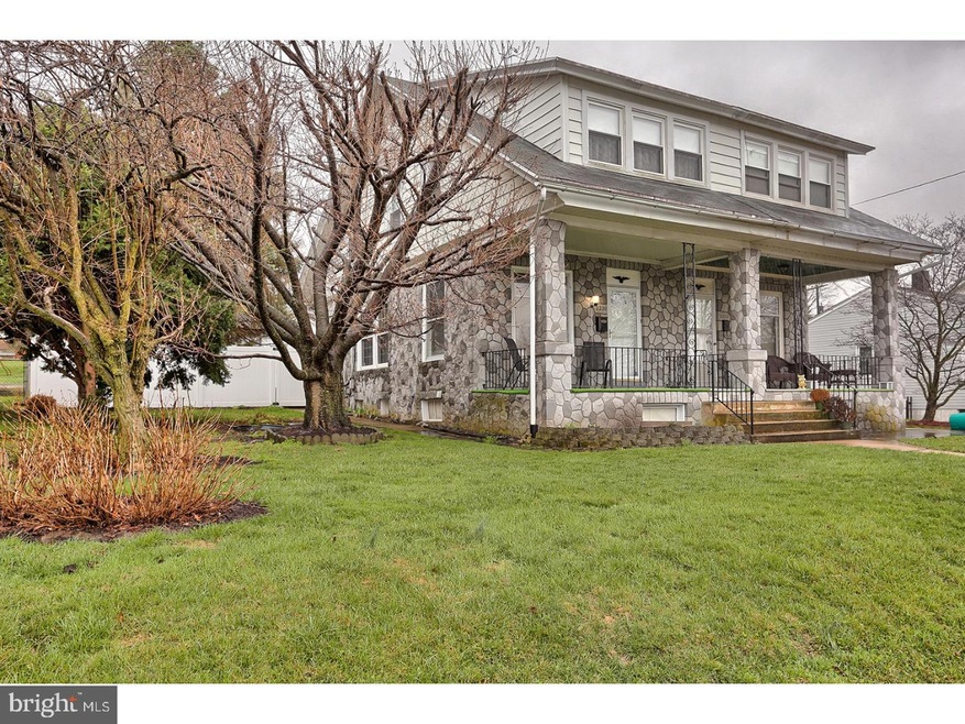 2220 Garfield Ave, Reading, PA 19609 - photo 1