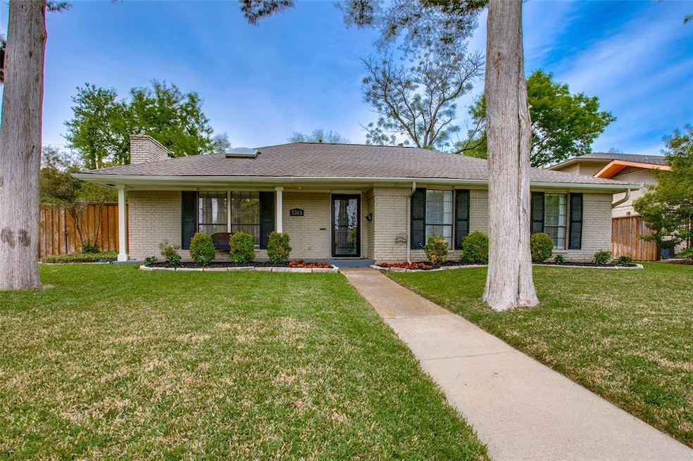 7305 Dalewood Ln, Dallas, TX 75214 - photo 1