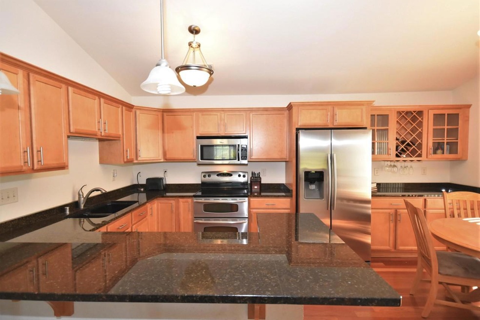 Gorgeous upgraded kitchen