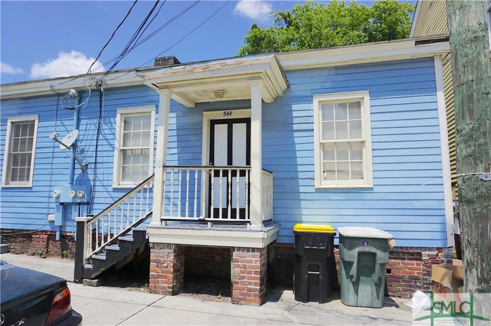 544 E Huntingdon St, Savannah, GA 31401 - photo 1