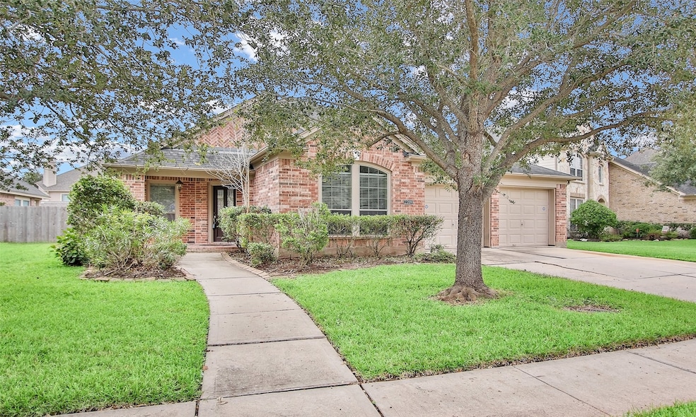 22119 Winter Sky Ln, Richmond, TX 77469 - photo 1