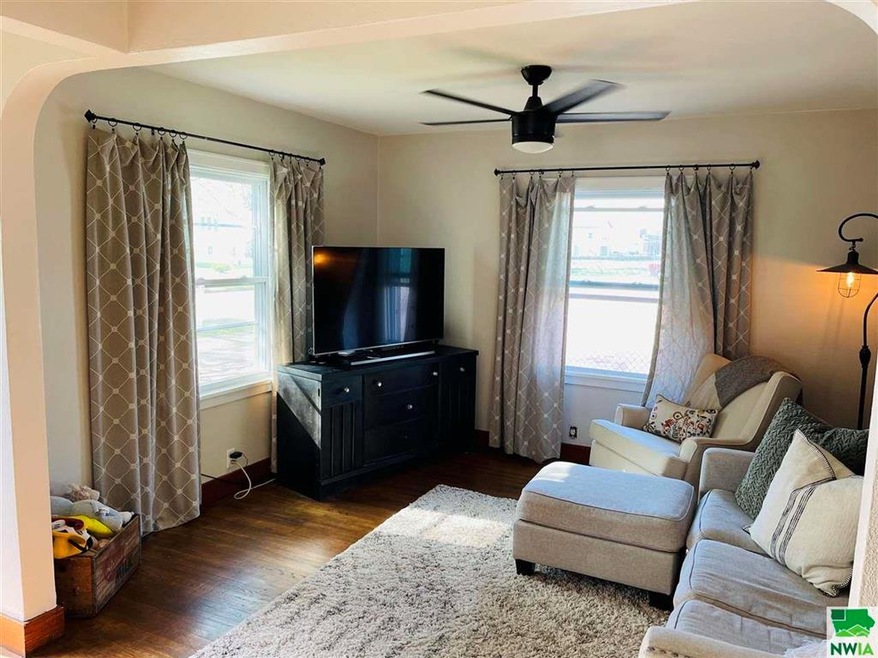 1113 9th St, Onawa, IA 51040 - photo 1