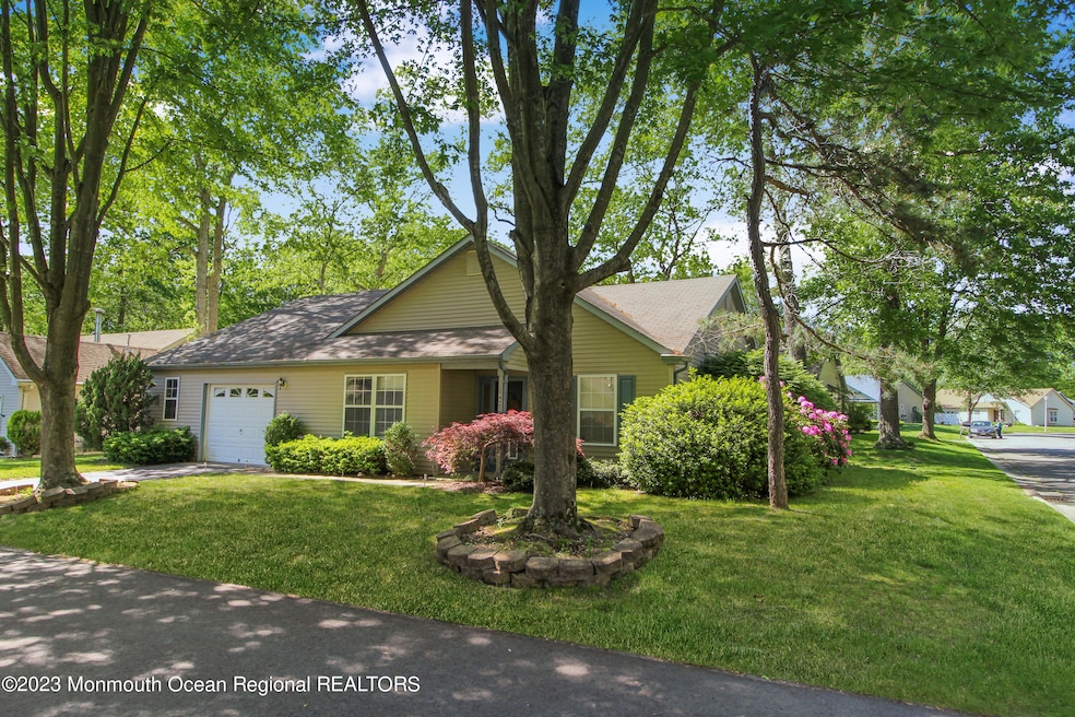 172 Morning Glory Ln, Whiting, NJ 08759 - photo 1