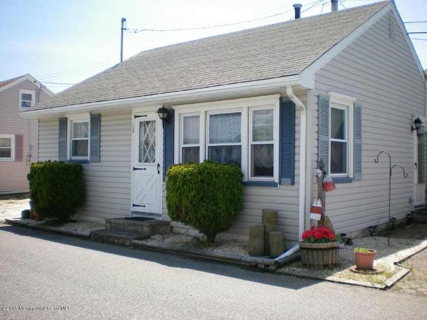 Bay W 169 Front.jpg