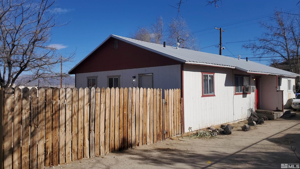 422 C St, Hawthorne, NV 89415 - photo 1