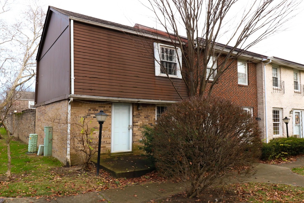 2444 Hardesty Dr S unit 1, Columbus, OH 43204 - photo 1