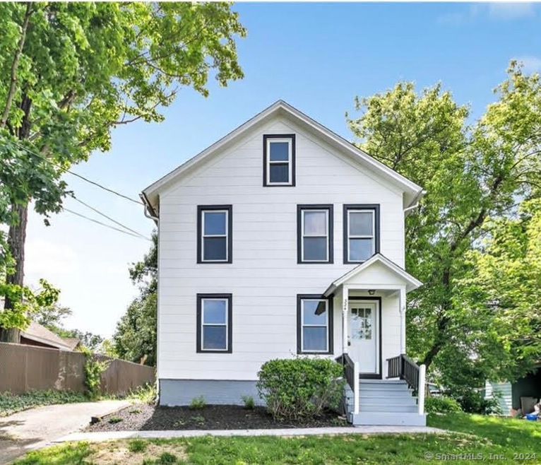 324 Ivy St, Wallingford, CT 06492 - photo 1