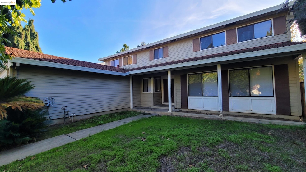 Pending $450,000 • Co-Listing Agent