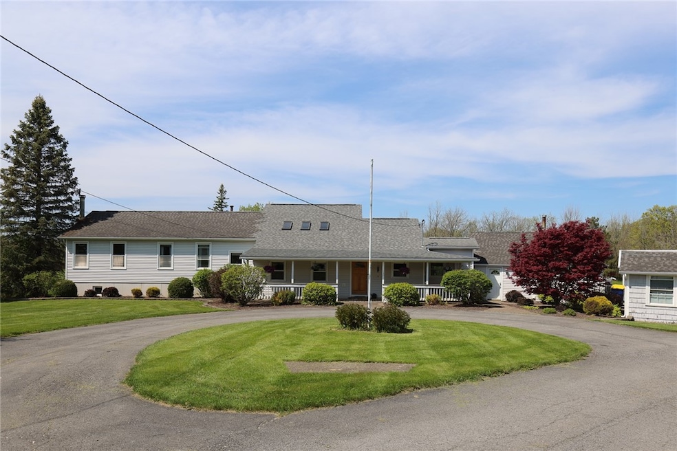 Front view off State Route 5 and 20
