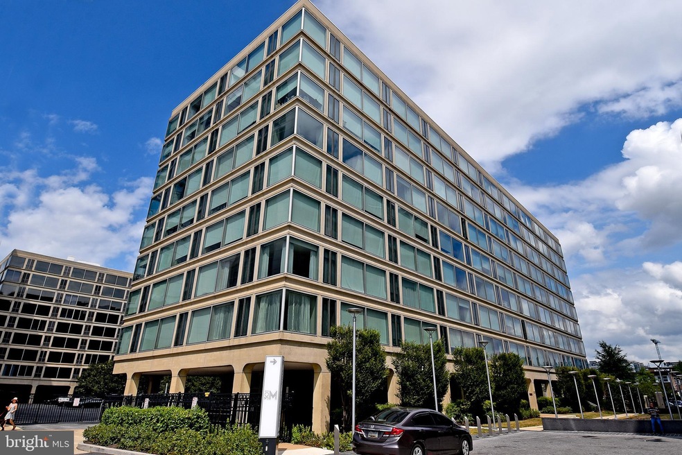 Waterfront Tower unit 715, Washington, DC 20024 - photo 1