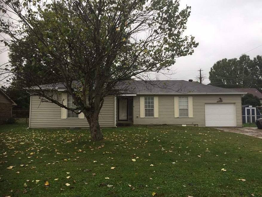 1628 Gainesway Dr, Worthington, KY 41183 - photo 1