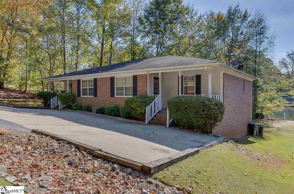 For Rent $1,300/month