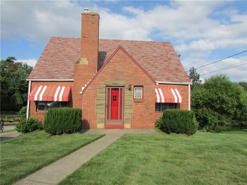 BEAUTIFULLY Maintained All Brick Cape Cod!