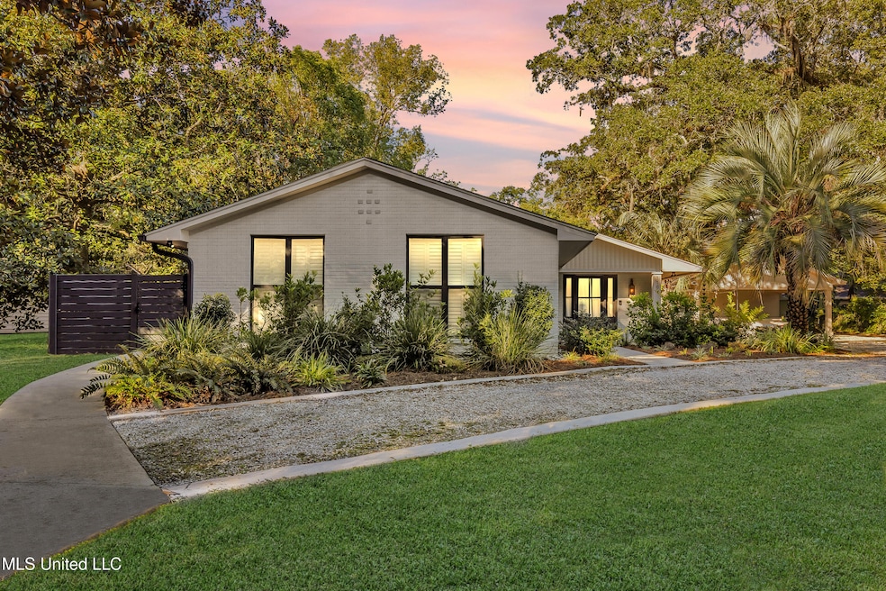 1105 E Cherokee Glen, Ocean Springs, MS 39564 - photo 1