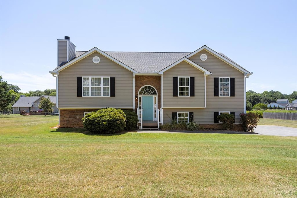 131 Peachtree Ln SE, Calhoun, GA 30701 - photo 1