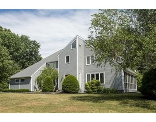 16 Camelot Cir, Dudley, MA 01571 - photo 1