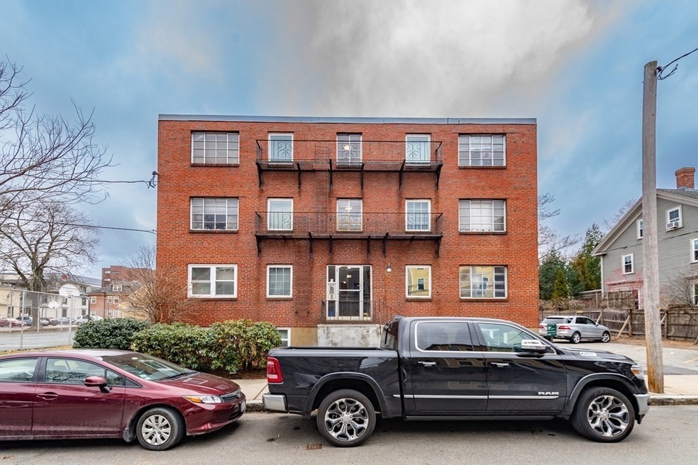 28 Wendell St, Cambridge, MA 02138 - photo 1