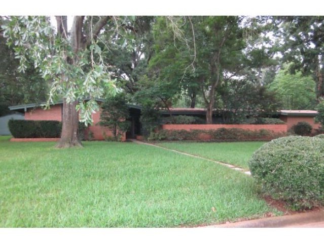 710 Bostwick St, Nacogdoches, TX 75965 - photo 1