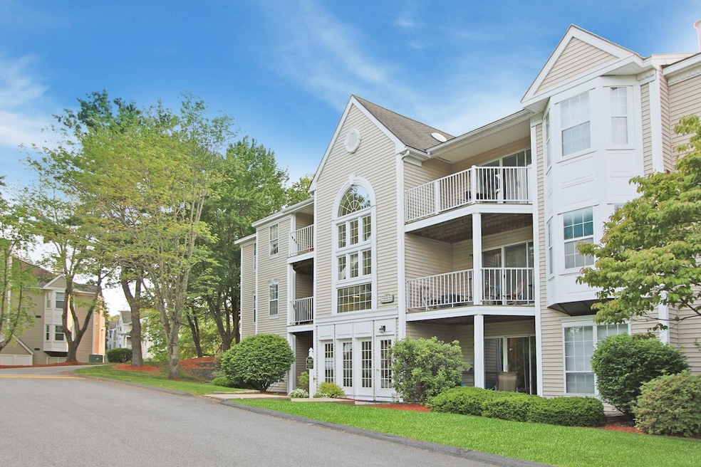 2 Galloway Rd unit 38, MerriMacK, NH 03054 - photo 1