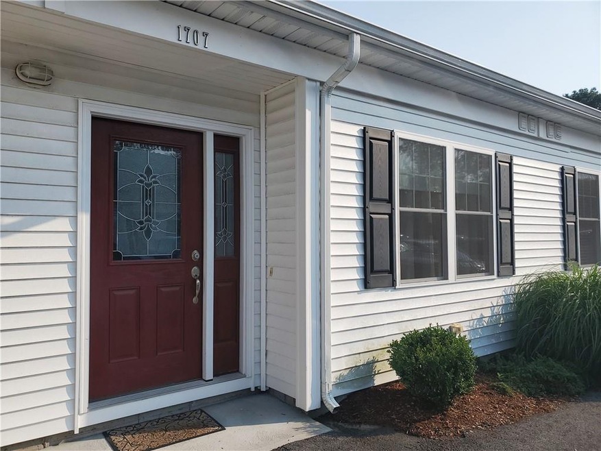 17 Gray Coach W unit U1707, Cranston, RI 02921 - photo 1