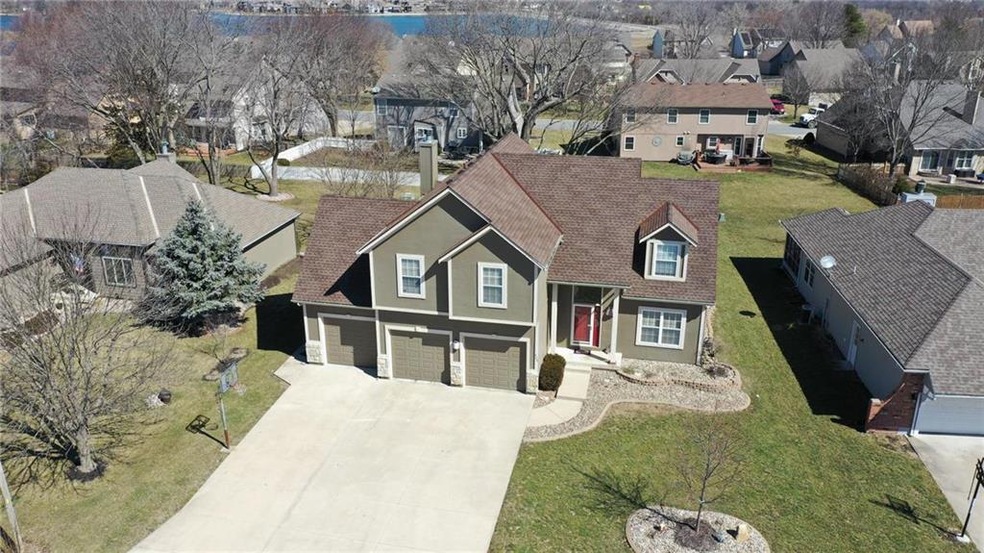 320 SW Seaside Sparrow St, Lees Summit, MO 64082 - photo 1