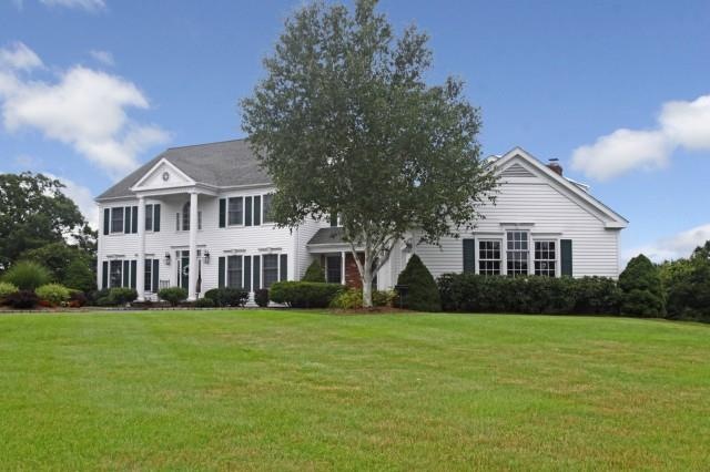 4 Pheasant Ridge Rd, Newtown, CT 06470 - photo 1