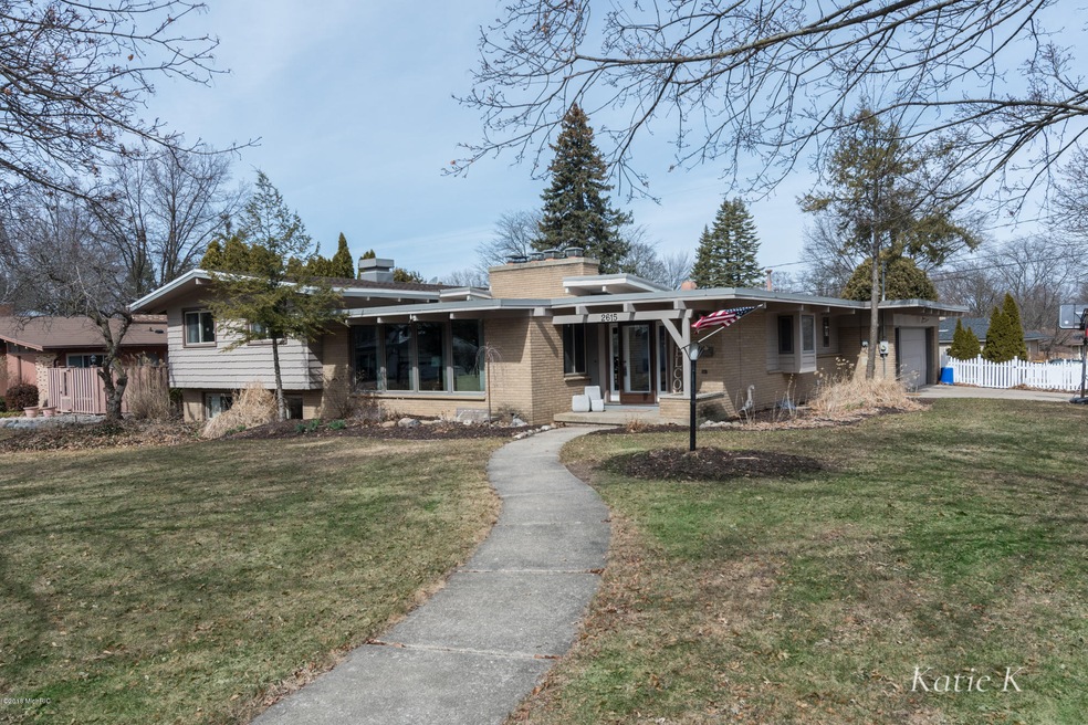 2615 Hampshire-4