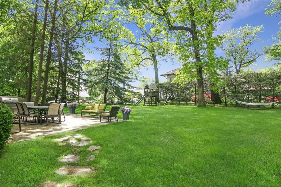 25 Bretton Rd, Scarsdale, NY 10583 - photo 1