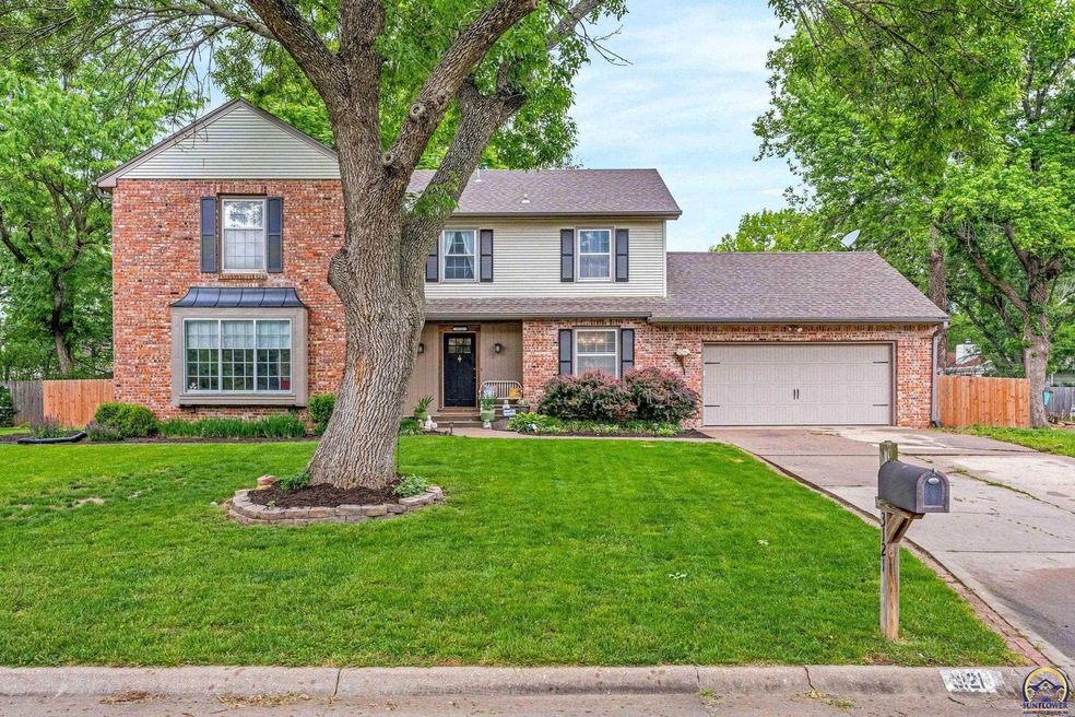 3121 SW Burlingame Rd, Topeka, KS 66611 - photo 1