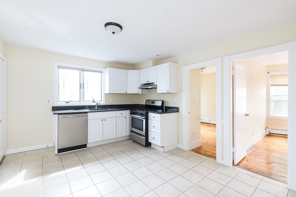 12 Kilby St unit 3R, Somerville, MA 02143 - photo 1