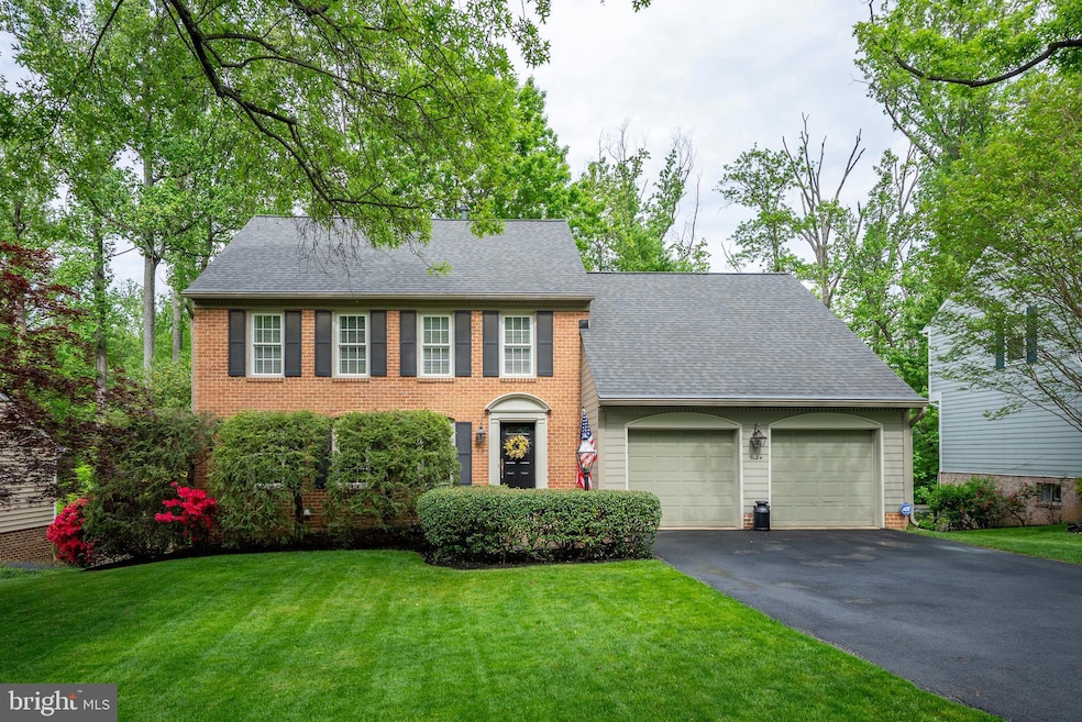 Under Contract $900,000